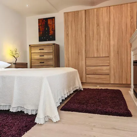 דירה Dannia House בראשוב