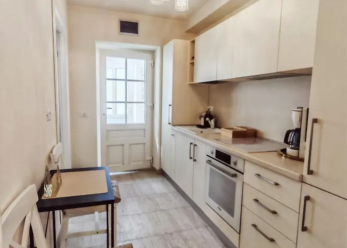 דירה Dannia House *